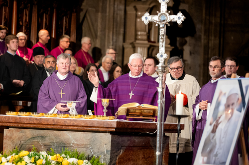 Stephansdom: Österreich nahm Abschied von Papst Franziskus / Erzdiözese Wien/ Schönlaub, Stephan Schönlaub Stephansdom: Österreich nahm Abschied von Papst Franziskus