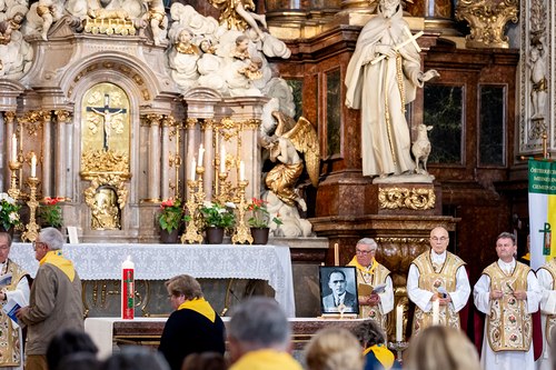 400 Mesnerinnen und Mesner bei österreichweiter Wallfahrt / Erzdiözese Wien/Schönlaub, Stephan Schönlaub 400 Mesnerinnen und Mesner bei österreichweiter Wallfahrt