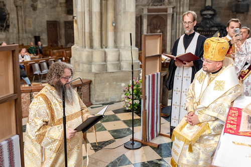 Priesterweihe Byzantinischer Ritus im Stephansdom / Erzdiözese Wien/ Schönlaub