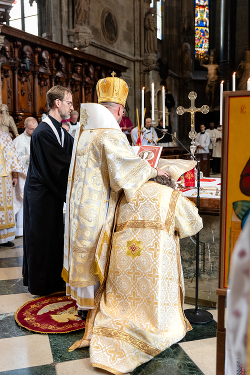 Priesterweihe Byzantinischer Ritus im Stephansdom / Erzdiözese Wien/ Schönlaub