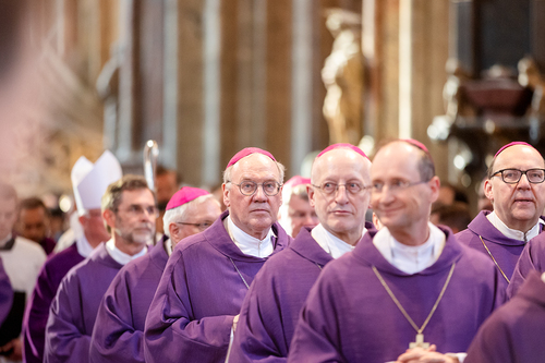 Stephansdom: Österreich nahm Abschied von Papst Franziskus / Erzdiözese Wien/ Schönlaub, Stephan Schönlaub Stephansdom: Österreich nahm Abschied von Papst Franziskus