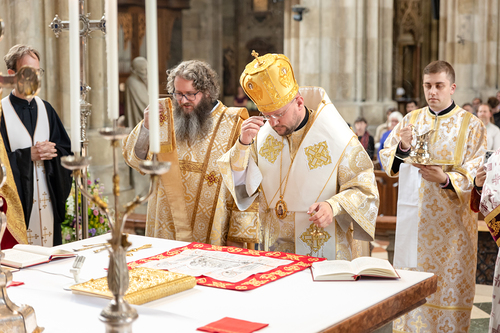 Priesterweihe Byzantinischer Ritus im Stephansdom / Erzdiözese Wien/ Schönlaub