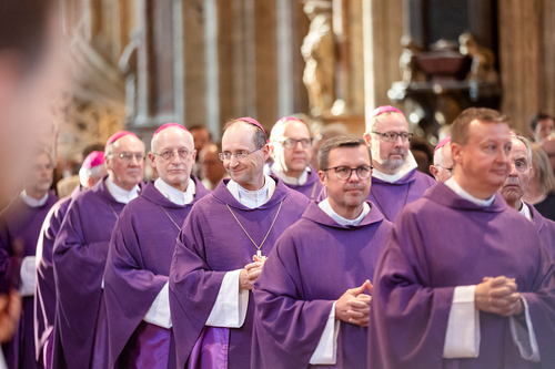 Stephansdom: Österreich nahm Abschied von Papst Franziskus / Erzdiözese Wien/ Schönlaub, Stephan Schönlaub Stephansdom: Österreich nahm Abschied von Papst Franziskus