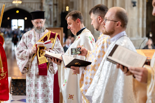 Priesterweihe Byzantinischer Ritus im Stephansdom / Erzdiözese Wien/ Schönlaub