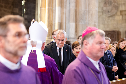 Stephansdom: Österreich nahm Abschied von Papst Franziskus / Erzdiözese Wien/ Schönlaub, Stephan Schönlaub Stephansdom: Österreich nahm Abschied von Papst Franziskus